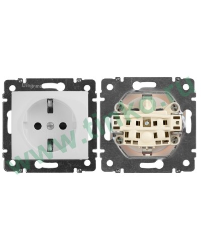 Розетка Valena 2К+3 10/16А, белый (774420). Розетка. LegranD в Рязани