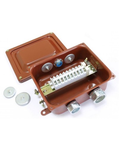 ККМА-10 У2 IP54 (zeta30372). Коробка клеммная металлическая с муфтами АТК для трубной электропроводки. ЗЭТА в Рязани